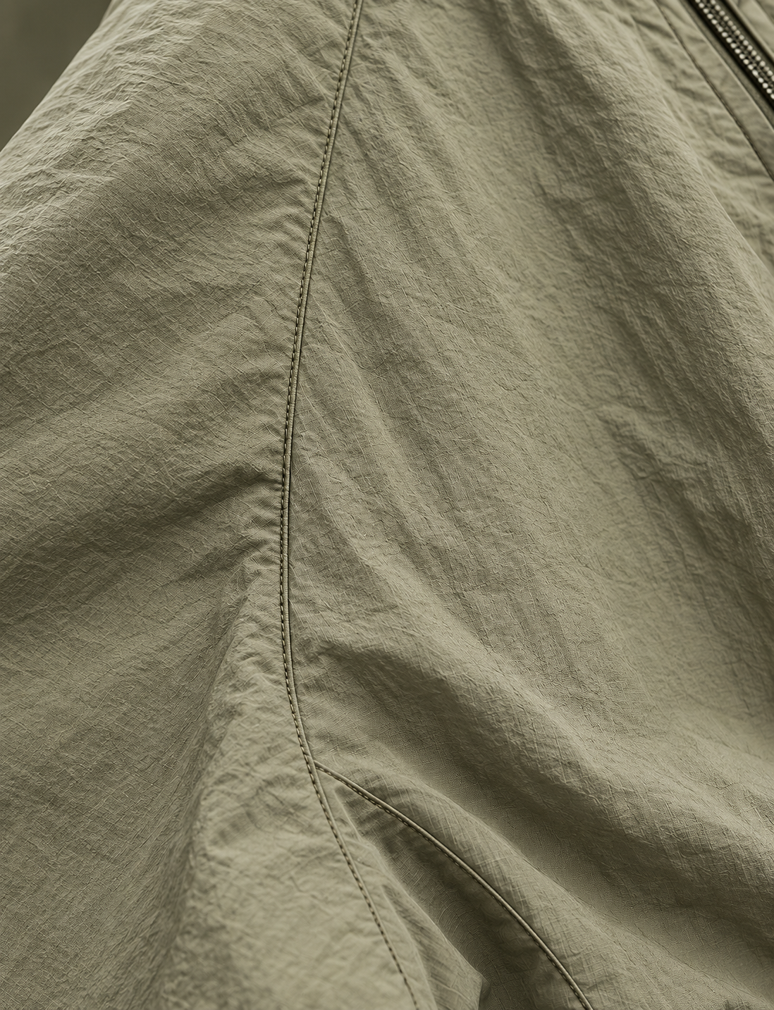 TrailCore™ Lightweight Windbreaker